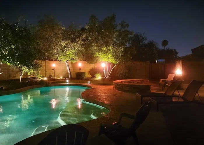 Hot Tub & Fire Pit: Oasis Near Hiking! * Phoenix
